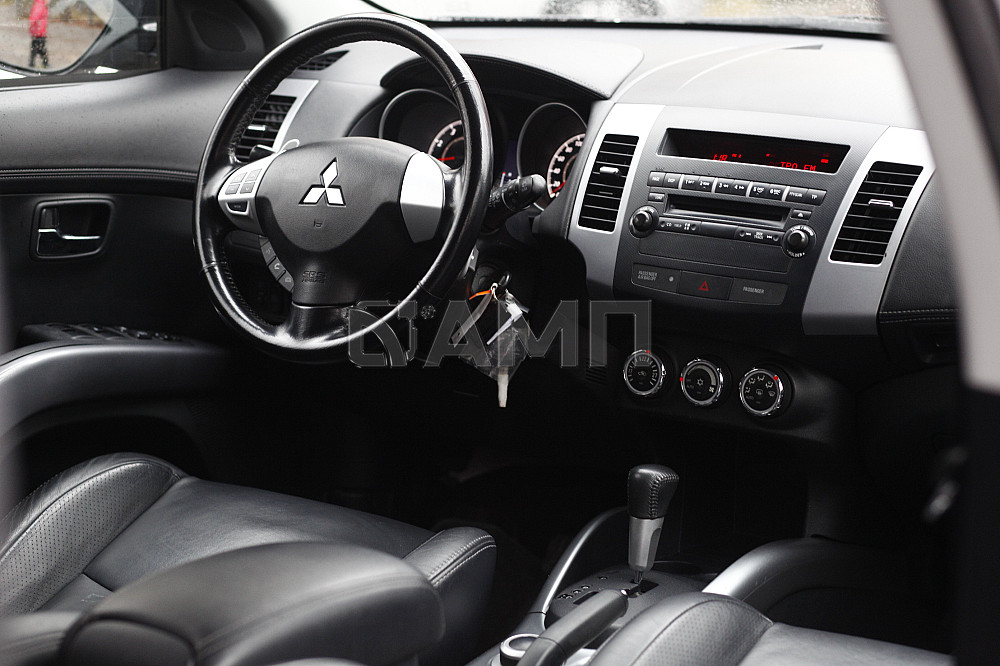 Продам Mitsubishi Outlander Новосибирск - изображение 3