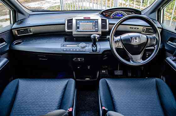 Продам Honda Freed Spike Новосибирск