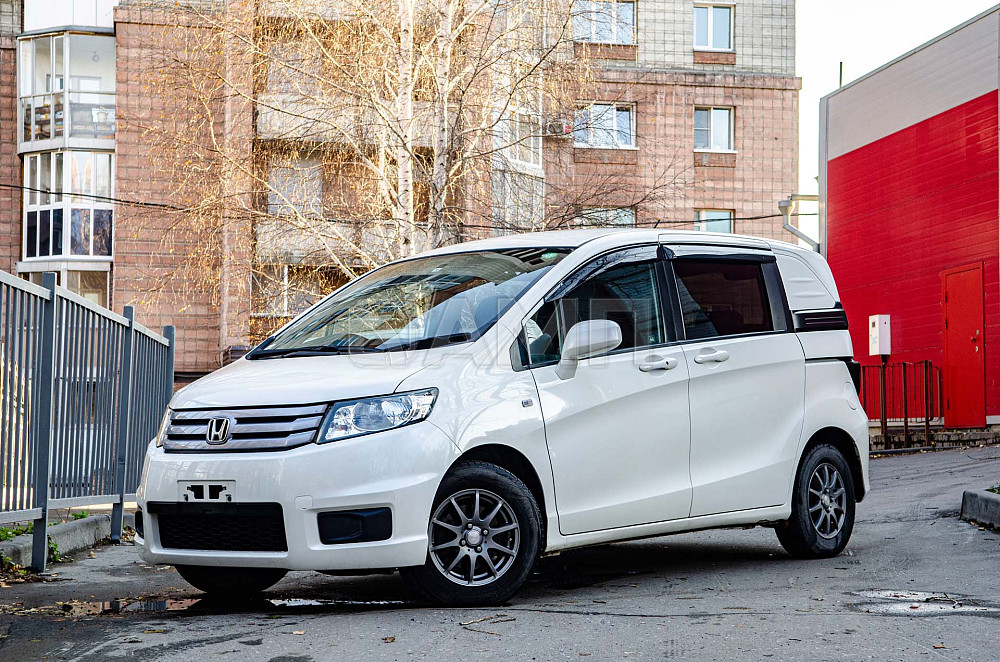 Продам Honda Freed Spike Новосибирск - изображение 1