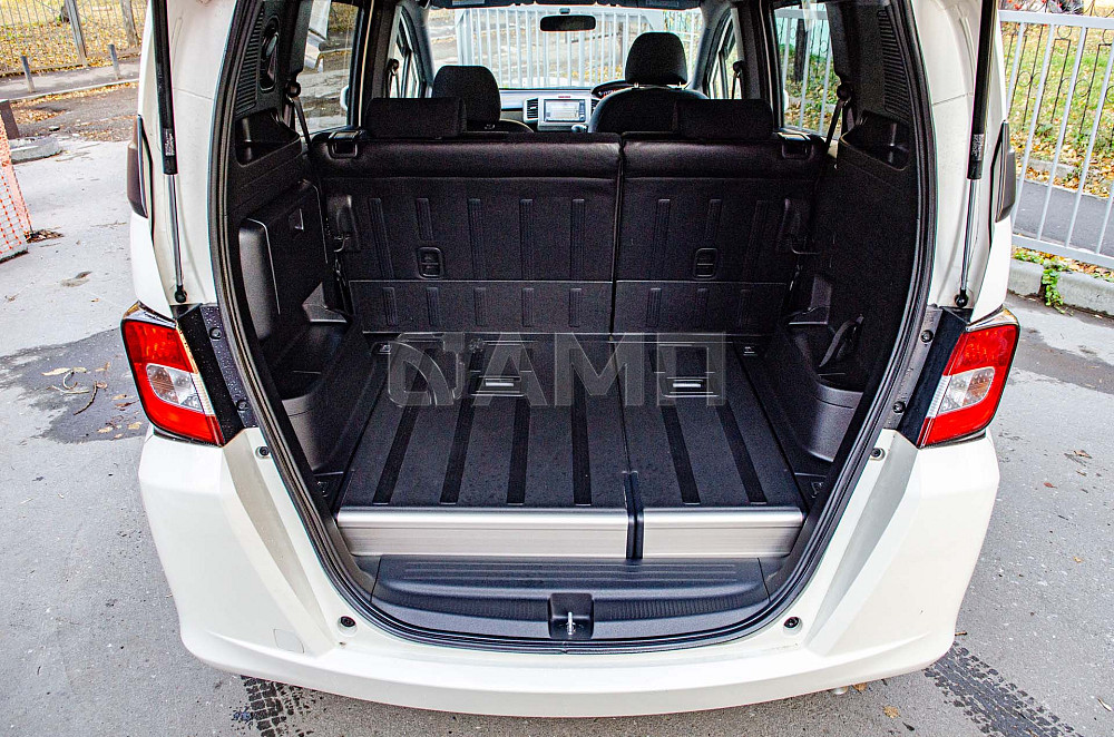 Продам Honda Freed Spike Новосибирск - изображение 2