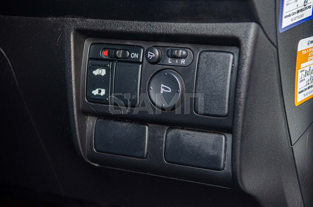 Продам Honda Freed Spike Новосибирск - изображение 7