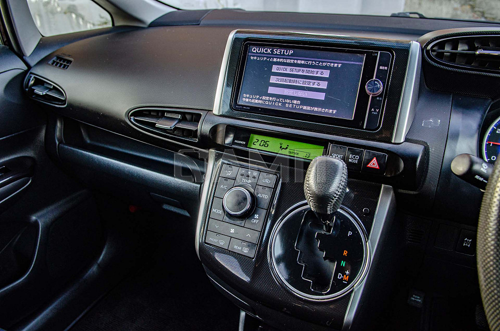 Продам Toyota Wish Новосибирск - изображение 9