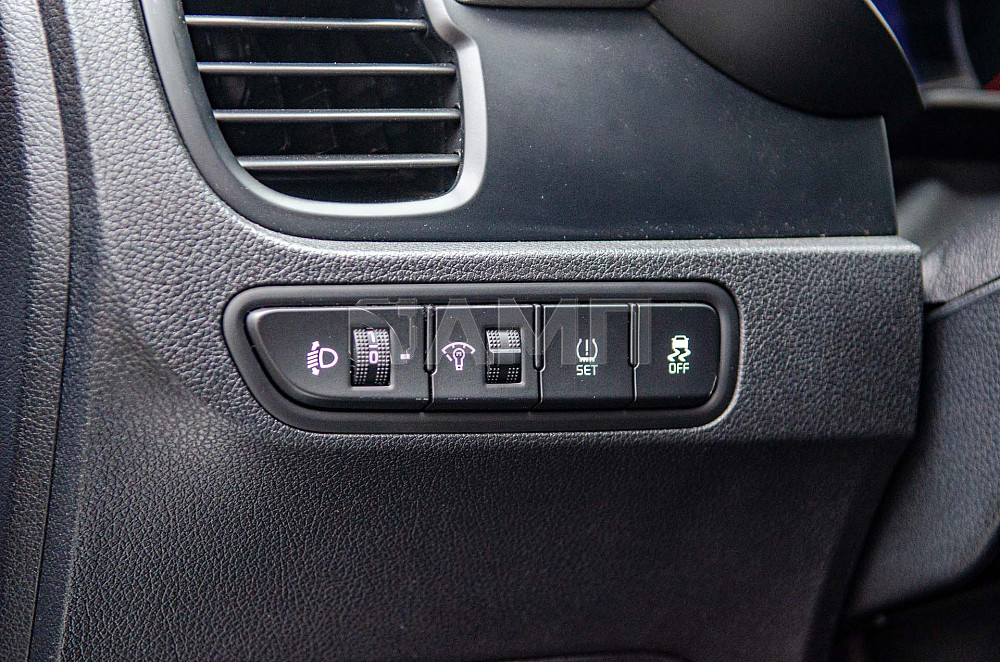 Продам Kia Rio X-Line Новосибирск - изображение 6