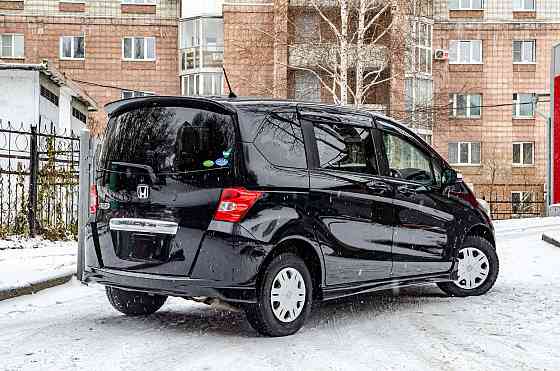 Продам Honda Freed Новосибирск