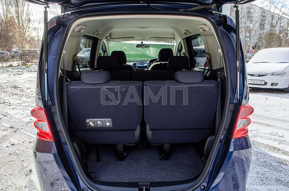 Продам Honda Freed Новосибирск - изображение 10