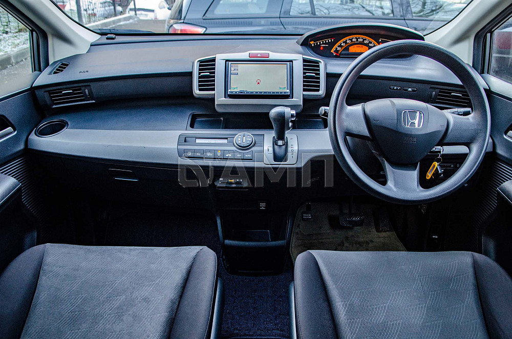 Продам Honda Freed Новосибирск - изображение 8