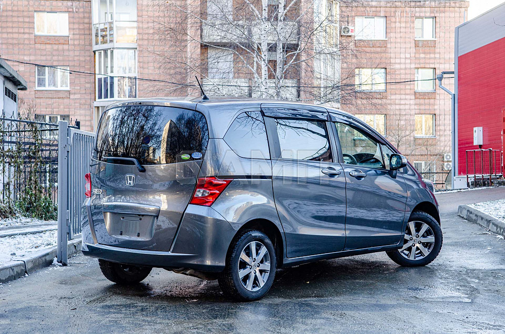 Продам Honda Freed Новосибирск - изображение 2