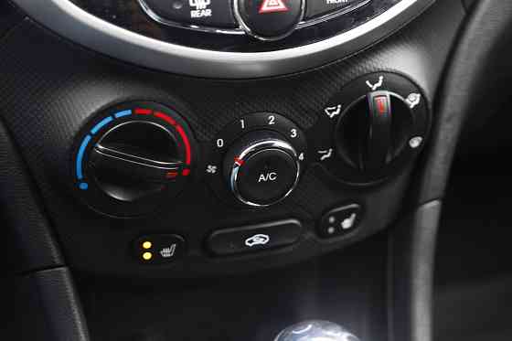 Продам Hyundai Solaris Новосибирск