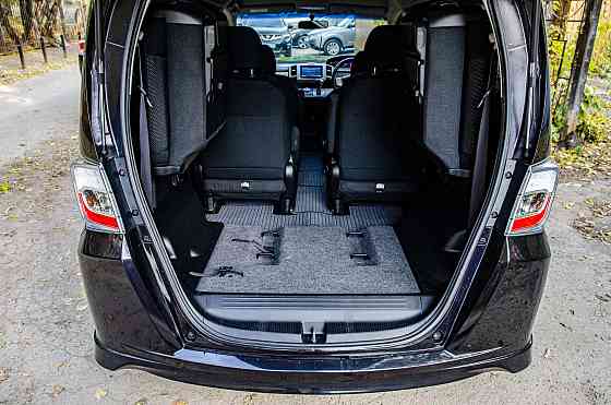 Продам Honda Freed Новосибирск