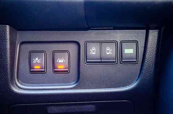 Продам Nissan Serena Новосибирск