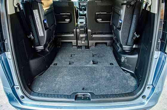 Продам Nissan Serena Новосибирск