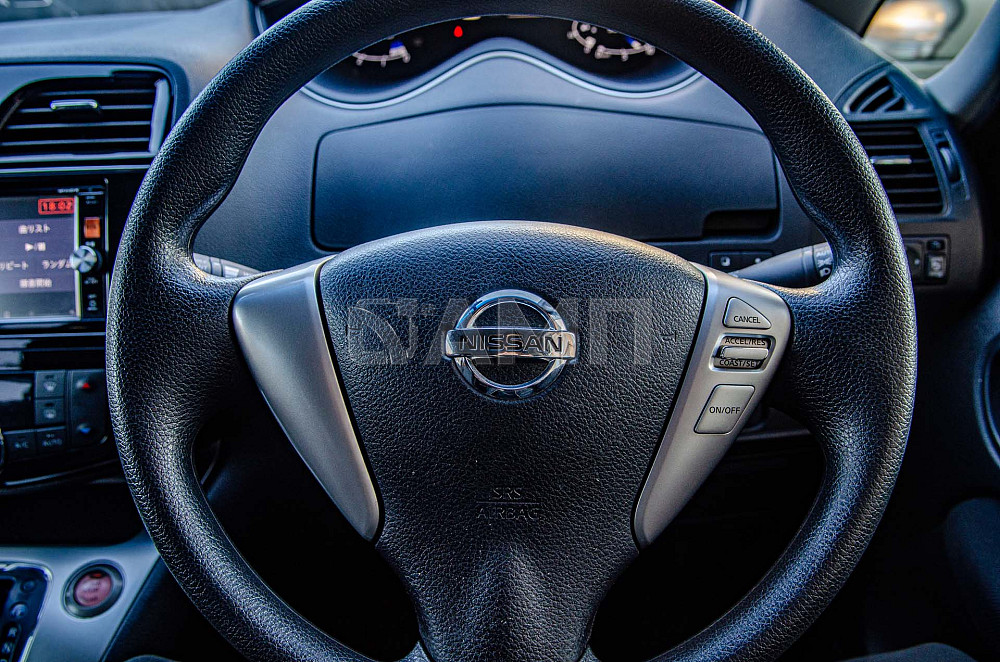 Продам Nissan Serena Новосибирск - изображение 5