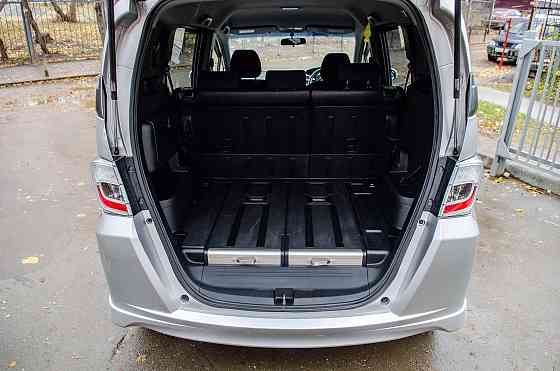 Продам Honda Freed Spike Новосибирск