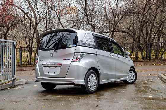 Продам Honda Freed Spike Новосибирск