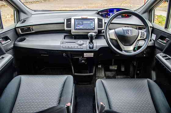 Продам Honda Freed Spike Новосибирск