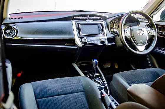 Продам Toyota Corolla Fielder Новосибирск