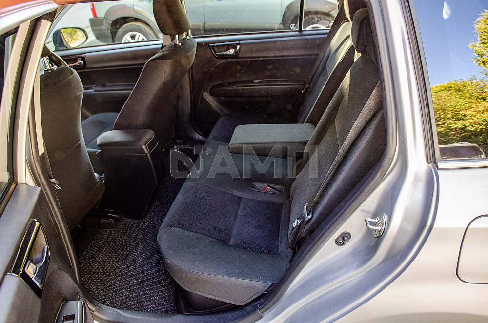 Продам Toyota Corolla Fielder Новосибирск - изображение 4