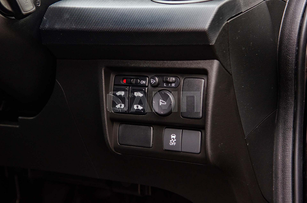 Продам Honda Freed Новосибирск - изображение 7