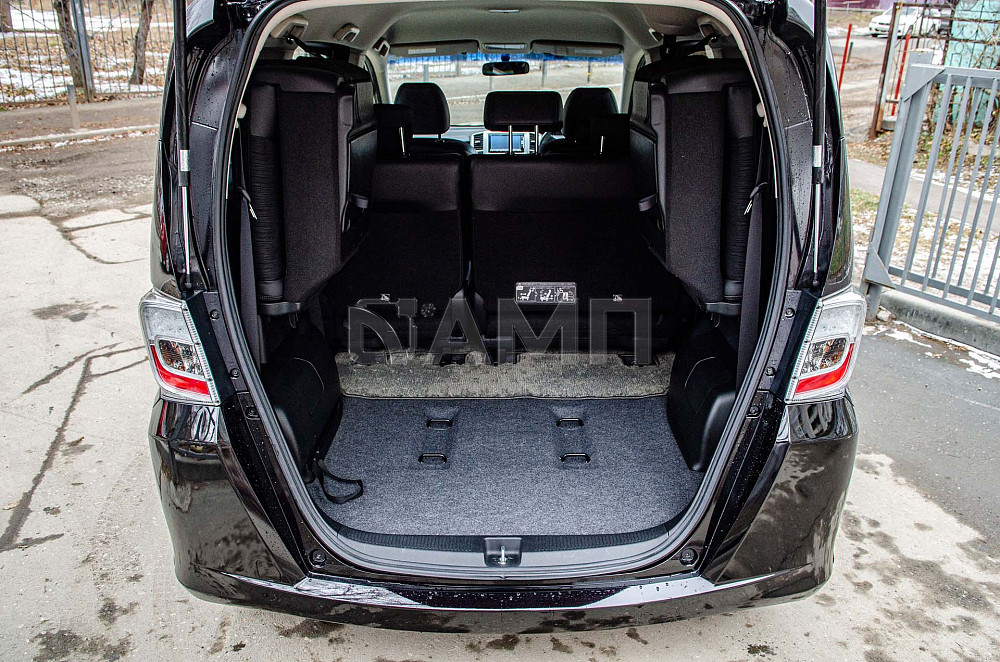 Продам Honda Freed Новосибирск - изображение 5