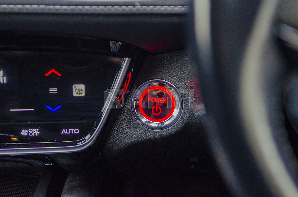 Продам Honda Vezel Новосибирск - изображение 10