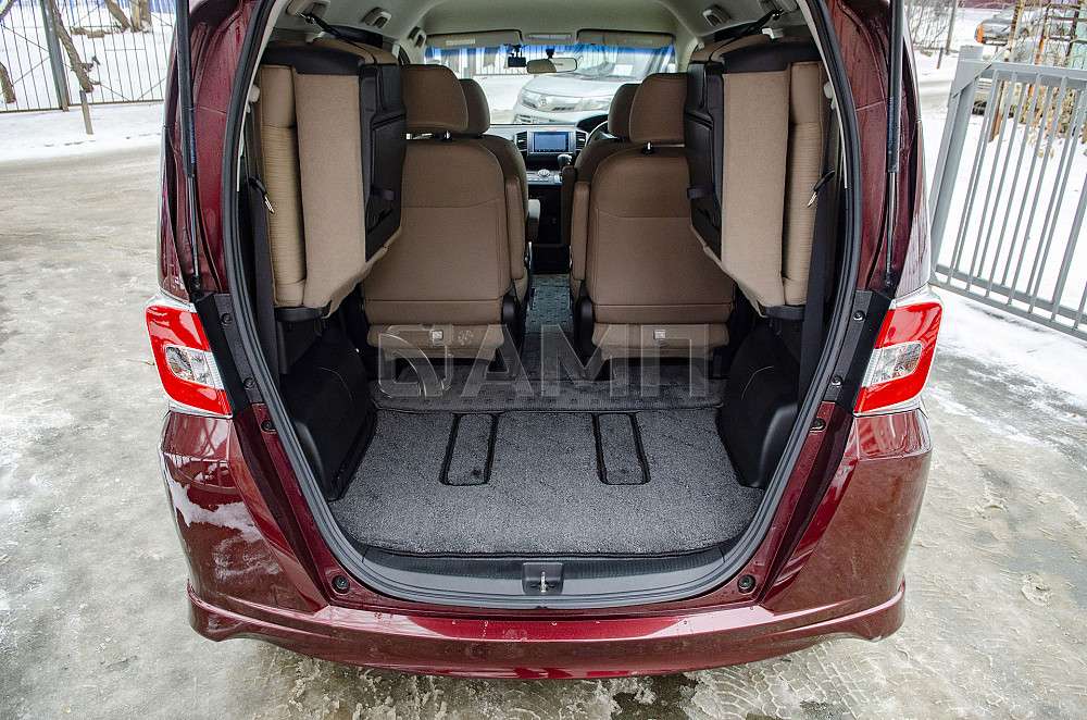 Продам Honda Freed Новосибирск - изображение 6