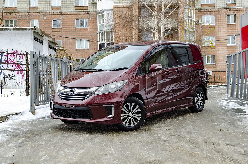 Продам Honda Freed Новосибирск - изображение 1