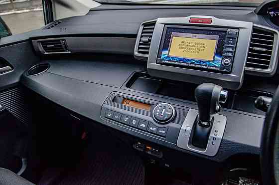 Продам Honda Freed Новосибирск