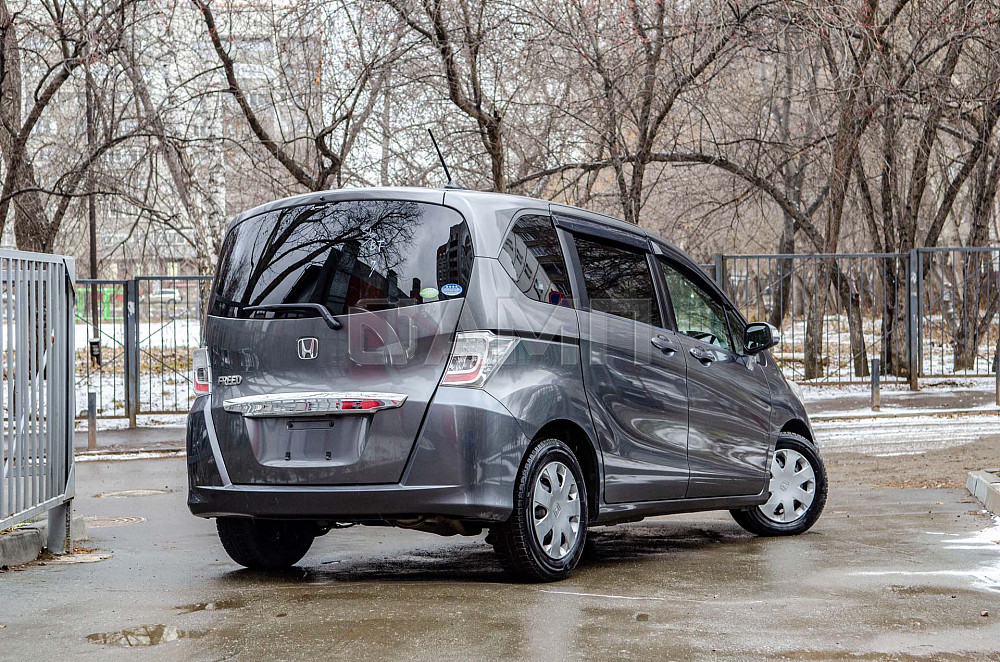 Продам Honda Freed Новосибирск - изображение 2