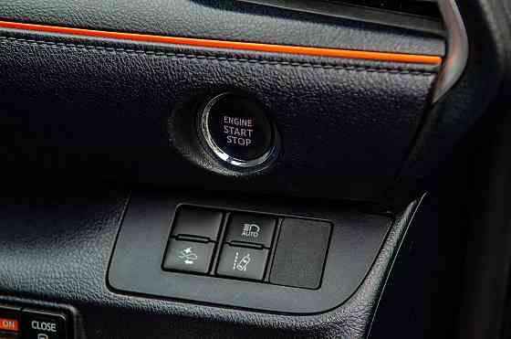 Продам Toyota Sienta Новосибирск