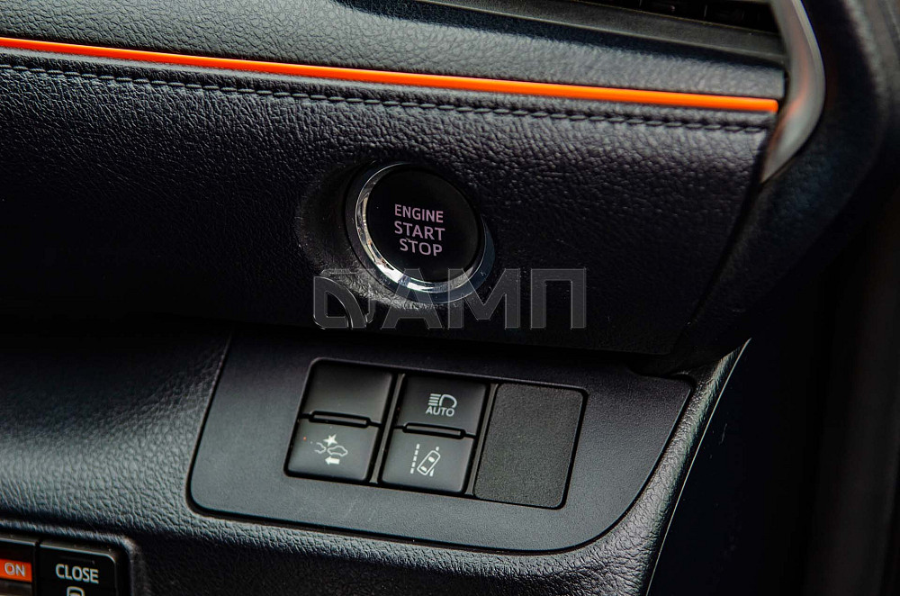 Продам Toyota Sienta Новосибирск - изображение 6