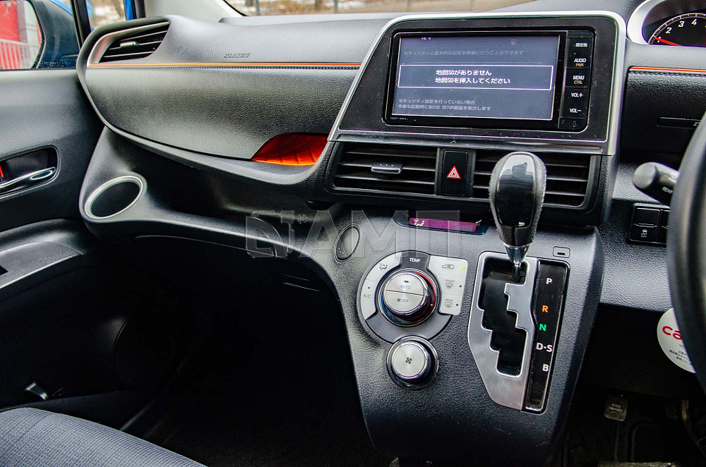 Продам Toyota Sienta Новосибирск - изображение 9