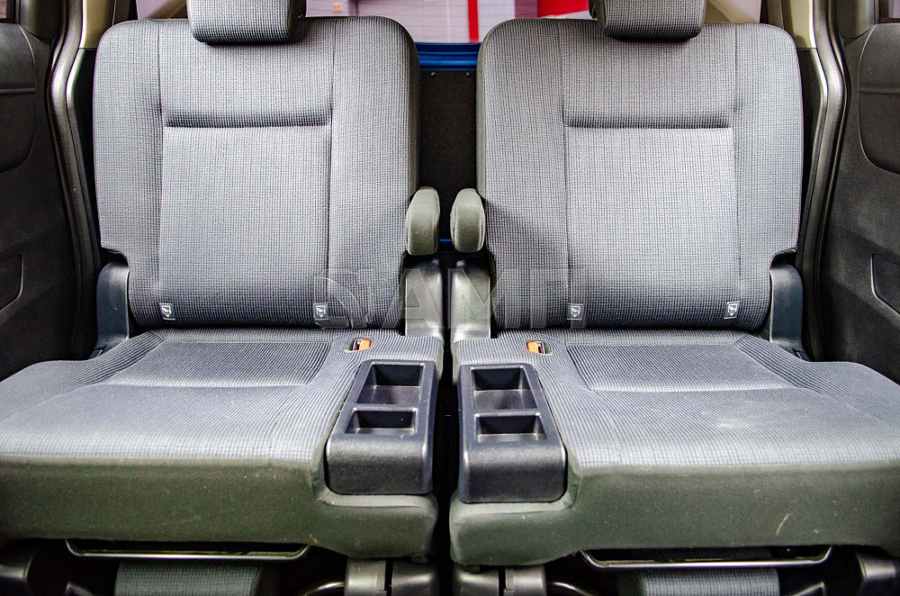 Продам Toyota Sienta Новосибирск - изображение 4