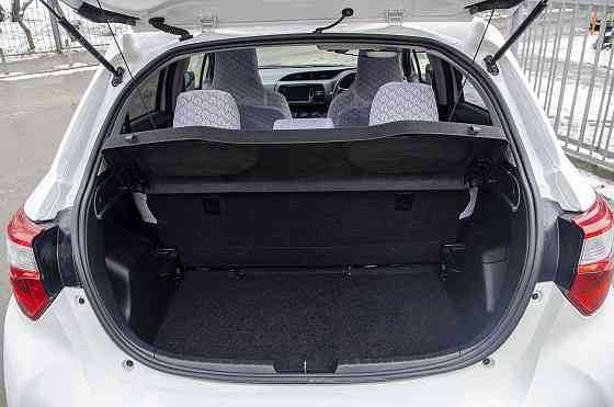 Продам Toyota Vitz Новосибирск