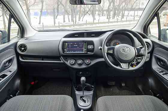 Продам Toyota Vitz Новосибирск