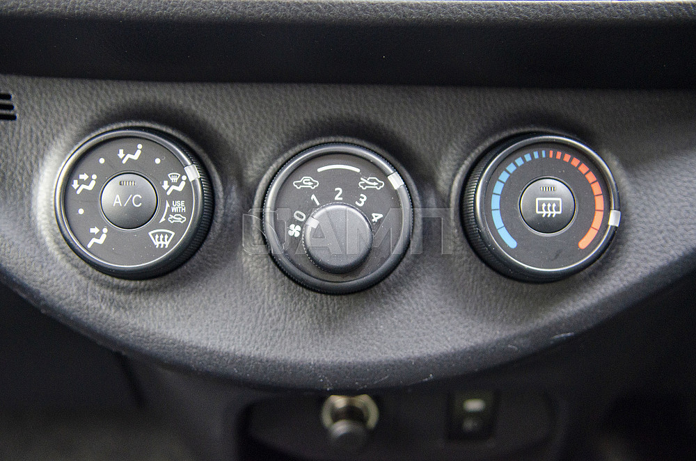 Продам Toyota Vitz Новосибирск - изображение 8