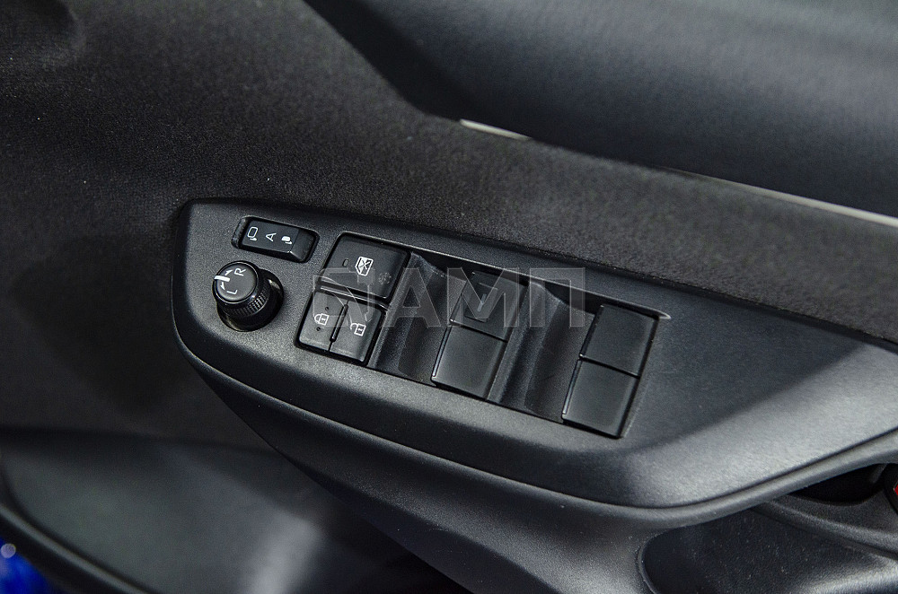 Продам Toyota Yaris Новосибирск - изображение 8