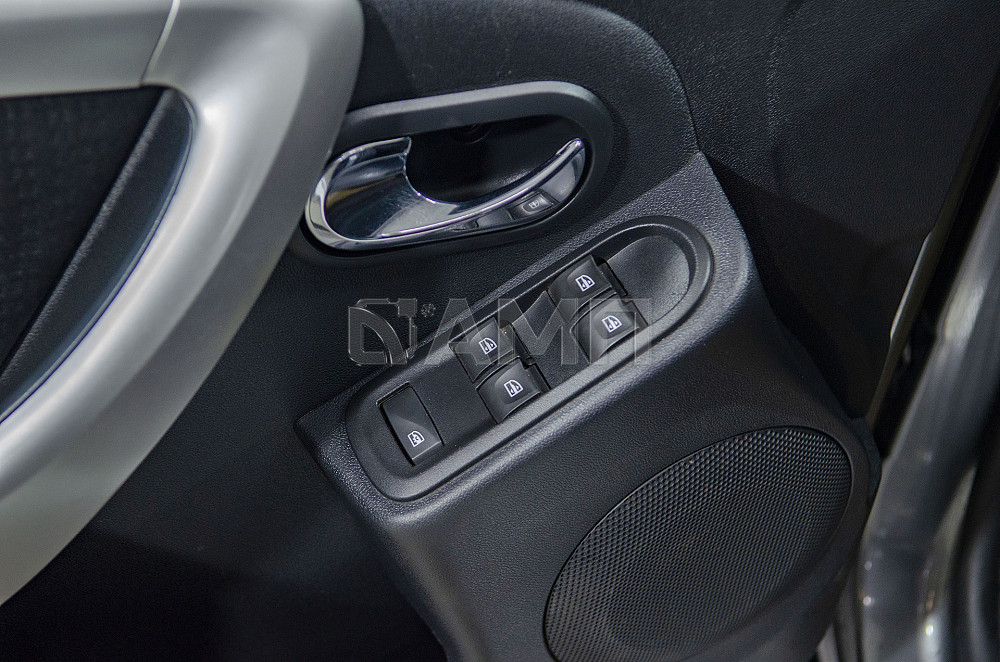 Продам Nissan Terrano Новосибирск - изображение 8