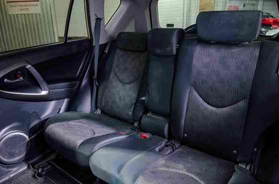 Продам Toyota RAV4 Новосибирск