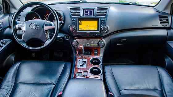 Продам Toyota Highlander Новосибирск