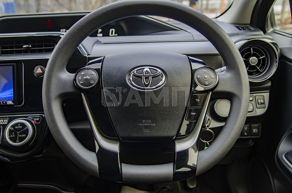 Продам Toyota Aqua Новосибирск - изображение 3