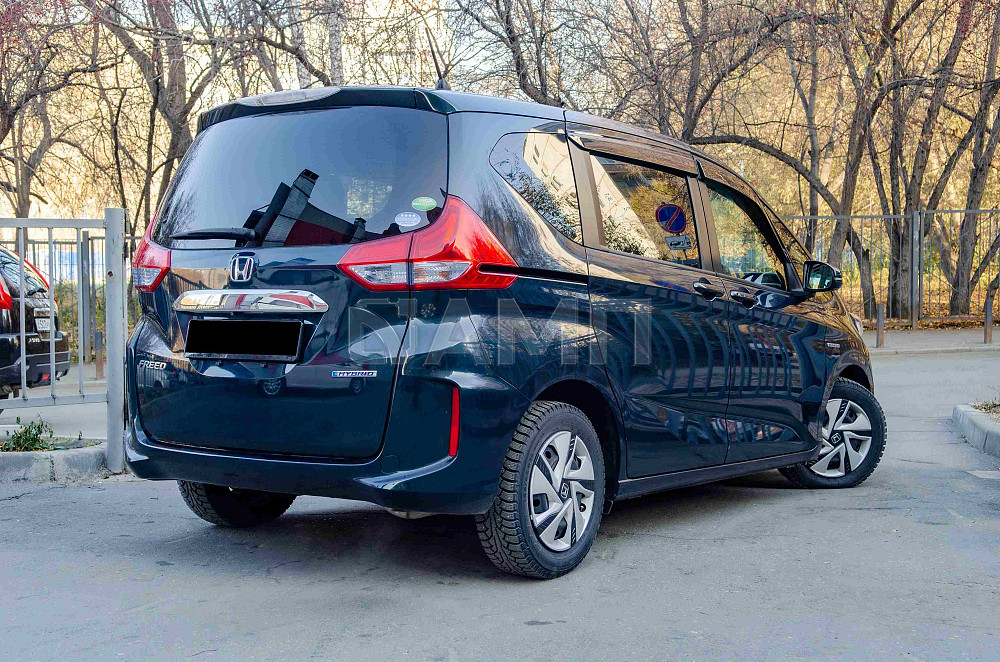 Продам Honda Freed Новосибирск - изображение 2