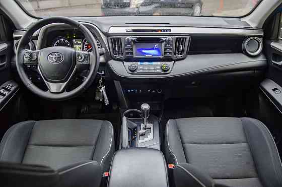 Продам Toyota RAV4 Новосибирск