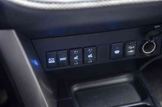 Продам Toyota RAV4 Новосибирск