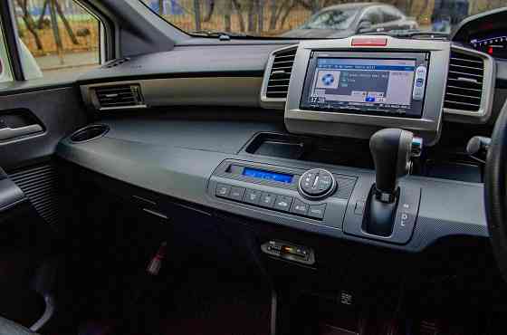 Продам Honda Freed Spike Новосибирск