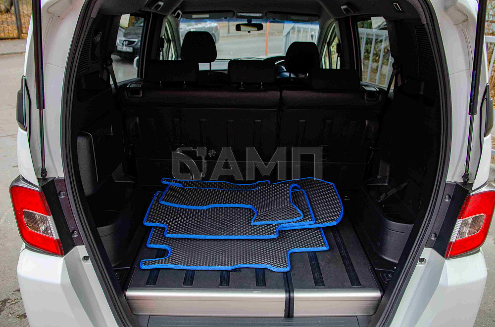 Продам Honda Freed Spike Новосибирск - изображение 6