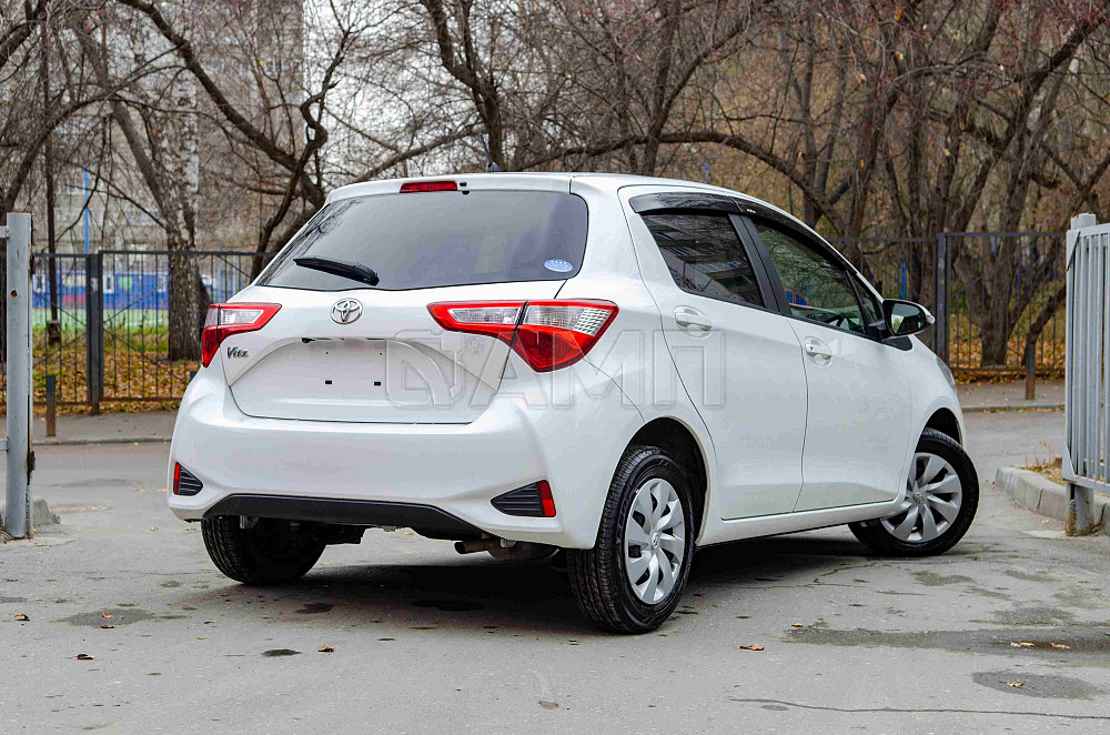 Продам Toyota Vitz Новосибирск - изображение 2