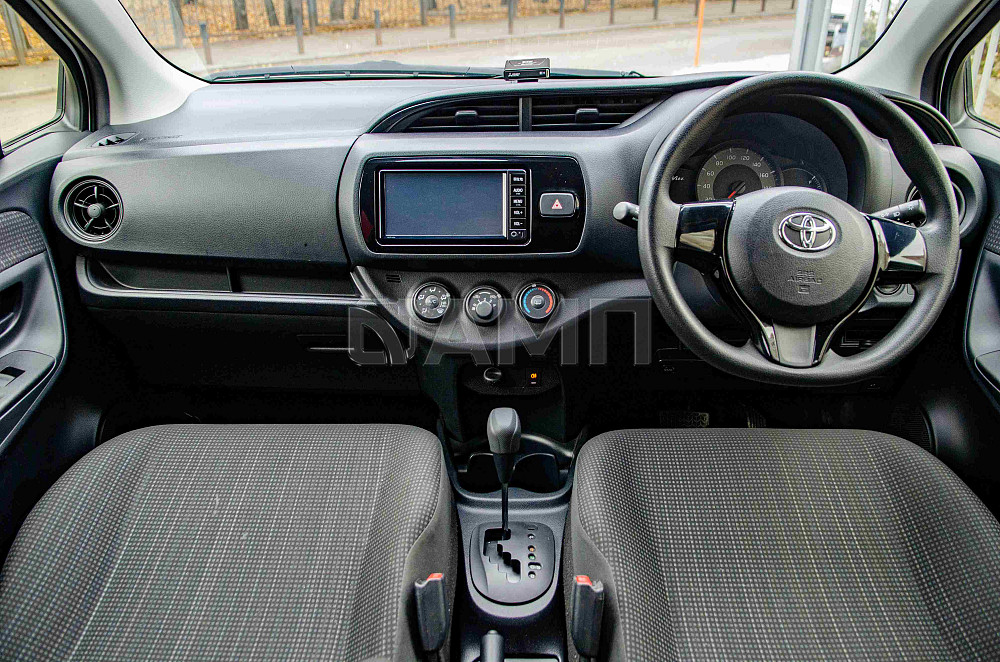 Продам Toyota Vitz Новосибирск - изображение 3