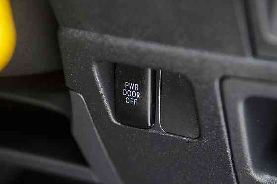 Продам Toyota Sienta Новосибирск