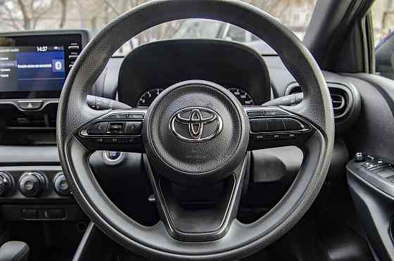 Продам Toyota Yaris Новосибирск