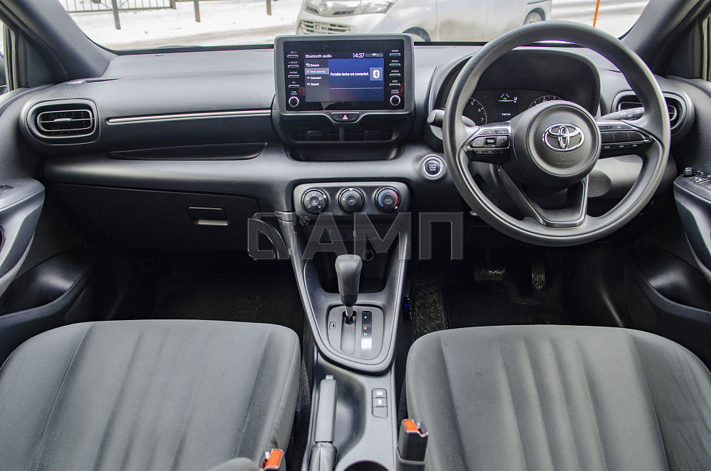 Продам Toyota Yaris Новосибирск - изображение 3